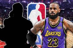 JJB-詹姆斯在湖人比赛中回归赛场，绝杀引发热议！的简单介绍