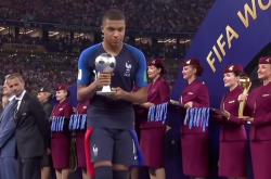 JJB-姆巴佩回归赛场，爆冷首场状态亮眼，热火观众沸腾！的简单介绍