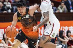 竞技宝-清晨CBA常规赛传出新动向，武汉三镇门线救险，管理层表态：目标明确，训练强度明显提升的简单介绍