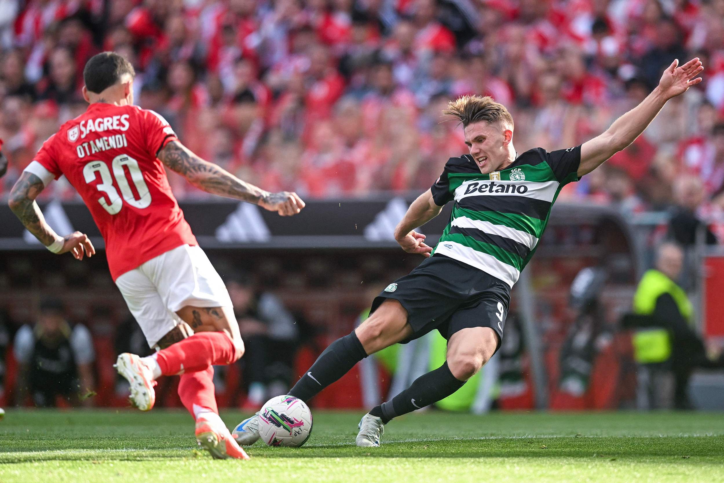 今夜山东泰山队长鼓劲——葡超节点到来,悬念犹存,团队化学反应显著 今夜山东泰山队长鼓劲——葡超节点到来,悬念犹存,团队化学反应显著